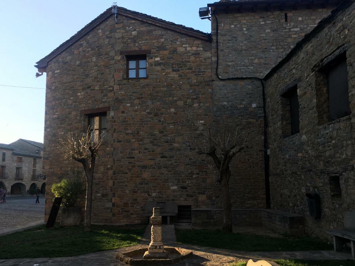 Apartamentos El Palacete De Ainsa Exterior photo